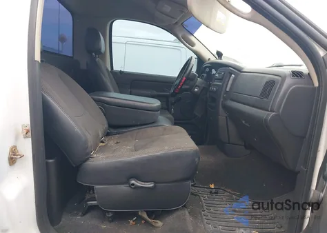 2005 Dodge Ram 1500 St z USA, uszkodzony, nr VIN 1D7HA16K95J599213